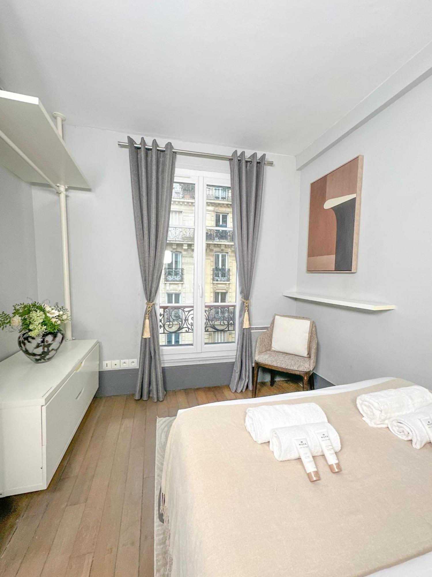 Stunning Apartment Near Eiffel Tower Paris Extérieur photo